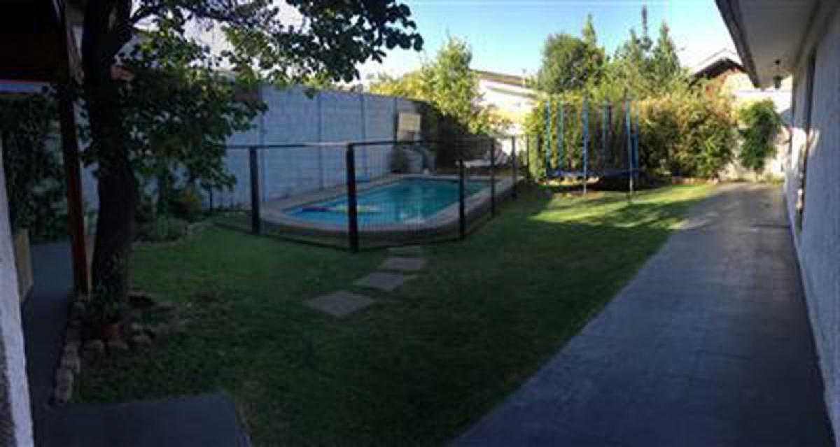3 bedrooms House in Santiago, Chile No. 1758