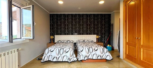 4 bedrooms House in Arteixo, Spain No. 57352 39