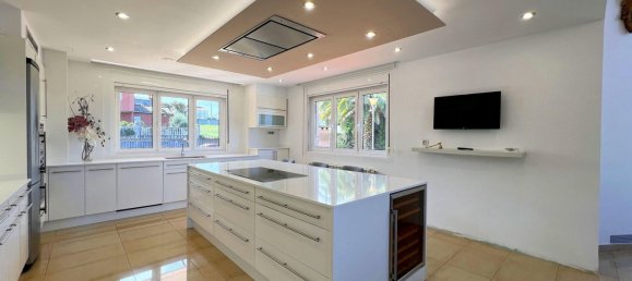 4 bedrooms House in Arteixo, Spain No. 57352 5