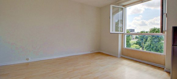 Studio in Vernouillet, France No. 178599 9