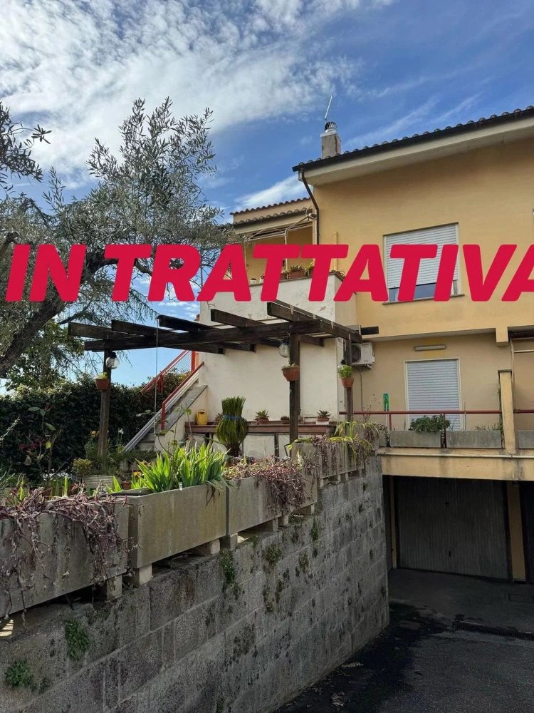 3 Schlafzimmer Wohnung in Anguillara Sabazia, Italy, Nr. 310812
