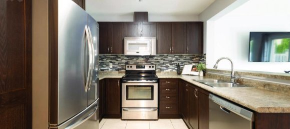 3 bedrooms House in Hamilton, Canada No. 759 8