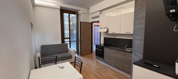 3 bedrooms Apartment in Milan, Italy No. 312332 3