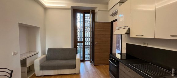 3 bedrooms Apartment in Milan, Italy No. 312332 12