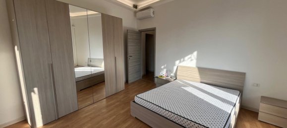 3 bedrooms Apartment in Milan, Italy No. 312332 8