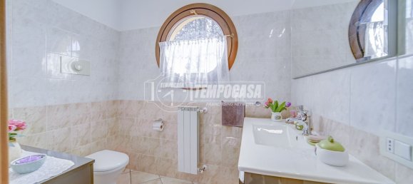 4 غرف نوم منزل في Fagnano Olona, Italy رقم 361260 10