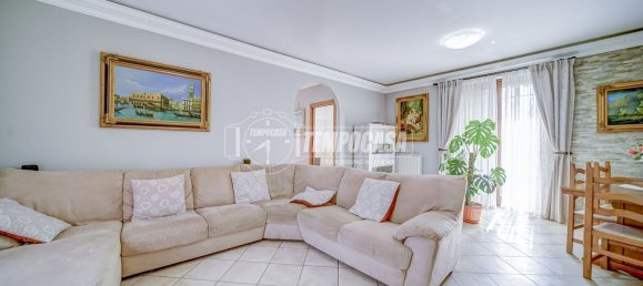 4 غرف نوم منزل في Fagnano Olona, Italy رقم 361260 2