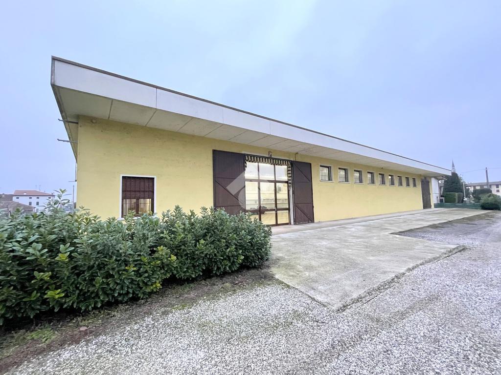 2غرفة مستودع في Goito, Italy رقم 303466