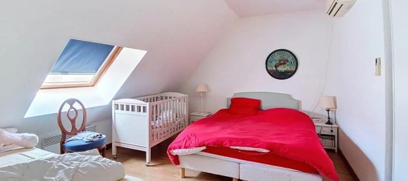 Casa de 5 dormitorios en Villecresnes, France No. 294975 5