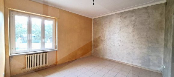 4 rooms Apartment in Pescara, Italy No. 17145 3