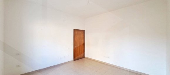 4 rooms Apartment in Pescara, Italy No. 17145 10