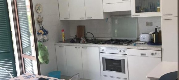 5 rooms House in Massa, Italy No. 155224 9