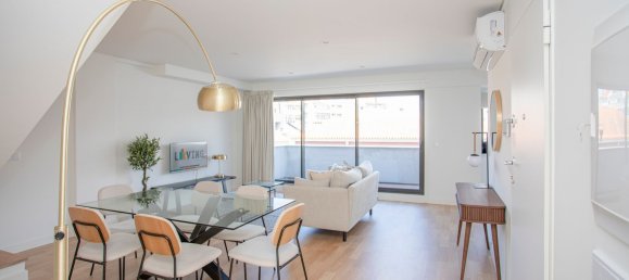 3 bedrooms Apartment in Porto, Portugal No. 97139 2