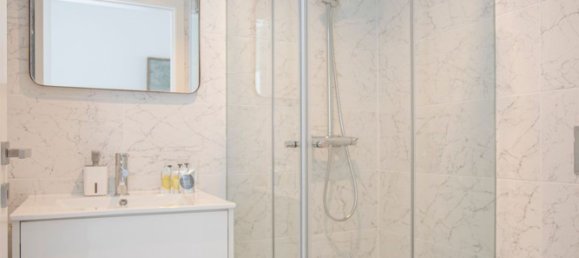 3 bedrooms Apartment in Porto, Portugal No. 97139 19