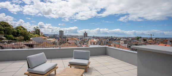 3 bedrooms Apartment in Porto, Portugal No. 97139 26