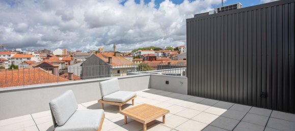 3 bedrooms Apartment in Porto, Portugal No. 97139 23