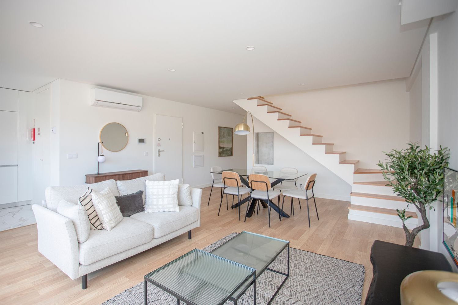 3 bedrooms Apartment in Porto, Portugal No. 97139