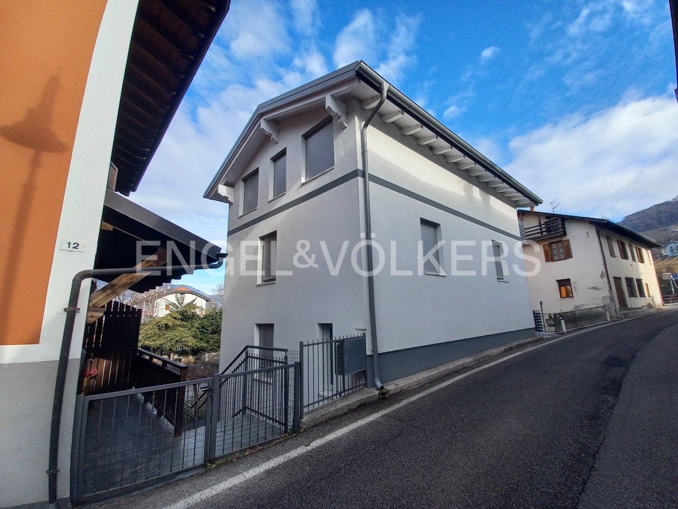 5 bedrooms Warehouse in Terre d'Adige, Italy No. 132087