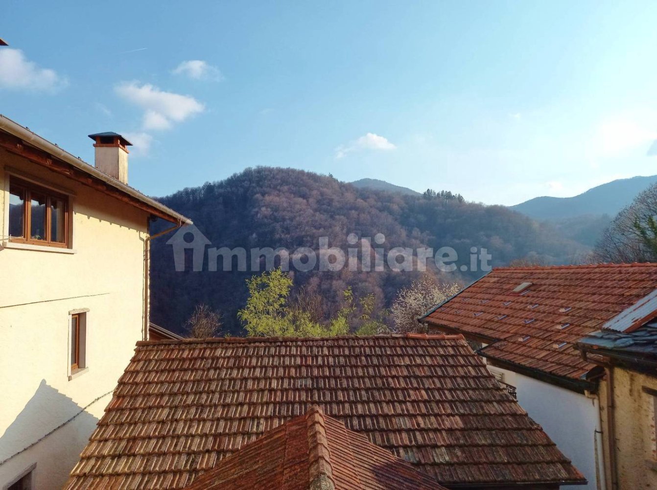 2 bedrooms House in Arola, Italy No. 158527