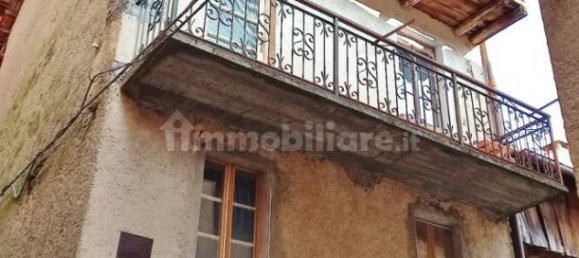 2 bedrooms House in Arola, Italy No. 158527 2