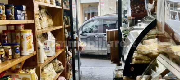 2 rooms Commercial property in Florence, Italy No. 39649 5