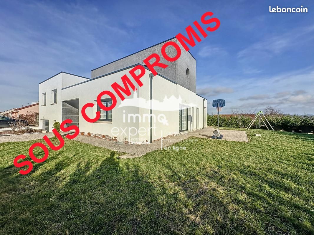 4 Schlafzimmer Schlösser in Poussay, France, Nr. 74212