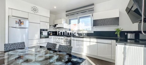 4 Schlafzimmer Schlösser in Poussay, France, Nr. 74212 4