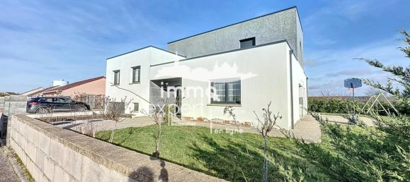 4 Schlafzimmer Schlösser in Poussay, France, Nr. 74212 27