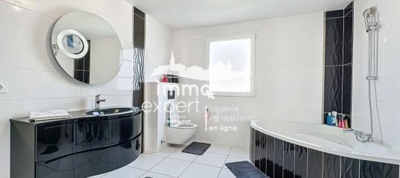 4 Schlafzimmer Schlösser in Poussay, France, Nr. 74212 15