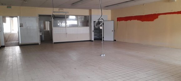 140m² Commercial property in Seuil-d'Argonne, France No. 86268 3