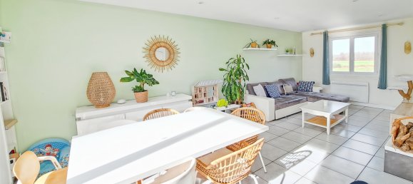 3 bedrooms House in Montrond-les-Bains, France No. 275344 2