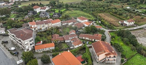 Дом с 7 спальнями в Гимарайнш, Португалия № 177319 49