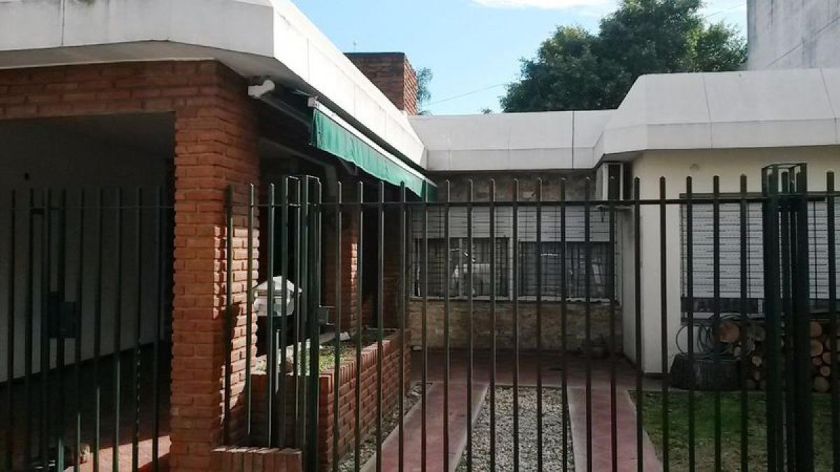 3 Schlafzimmer Haus in Moron, Argentina, Nr. 92664