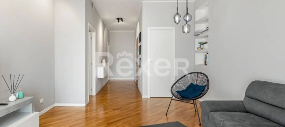 Квартира с 3 комнатами в Корсико, Италия № 181200 5