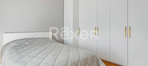 Квартира с 3 комнатами в Корсико, Италия № 181200 11