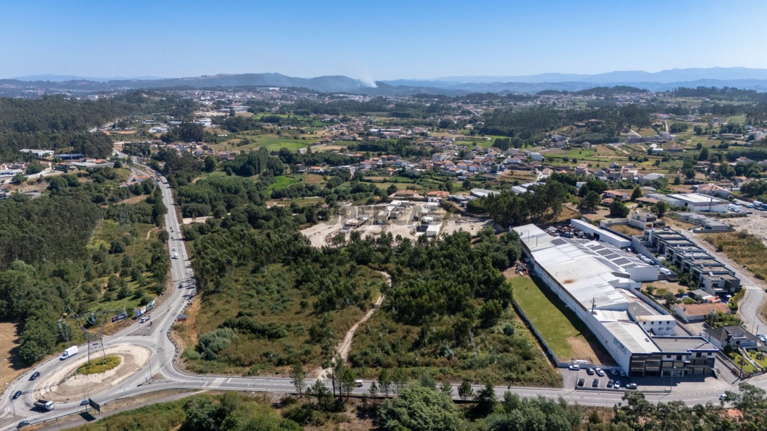 Terreno en Pacos de Ferreira, Portugal 30000 m² No. 295144