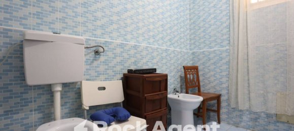 8 bedrooms Apartment in Naples, Italy No. 285859 15