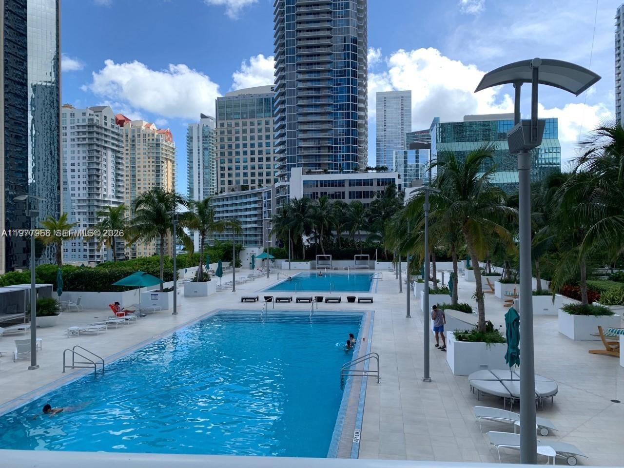 2 dormitorios propiedad comercial en venta en Miami, Miami-Dade, Florida, USA № 615184