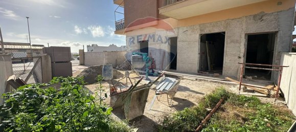 2 Schlafzimmer Wohnung in Pomezia, Italy, Nr. 52533 23