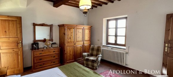 5 bedrooms House in Cetona, Italy No. 53657 2