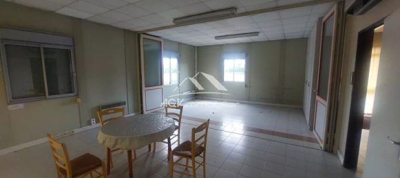 Gewerbliche Immobilie in Gard, France 900m², Nr. 279186 5