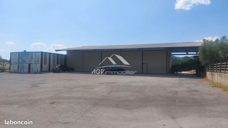 Gewerbliche Immobilie in Gard, France 900m², Nr. 279186