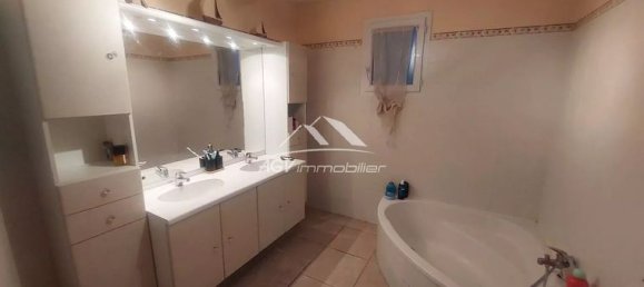 Gewerbliche Immobilie in Gard, France 900m², Nr. 279186 18