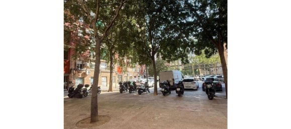 Квартира с 3 спальнями в Сан-Марти, Испания № 189077 12