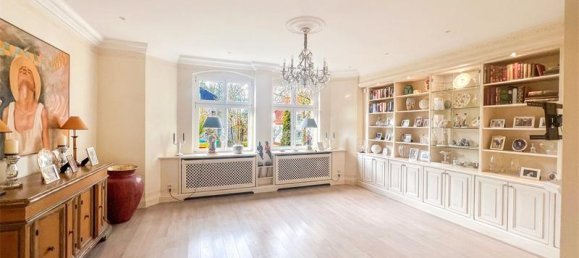 Дом с 5 комнатами в Лихтерфельде, Германия № 32361 3