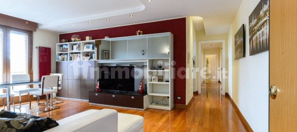3 bedrooms Apartment in Rome, Italy No. 336650 3