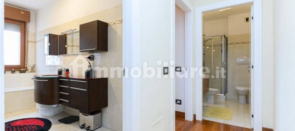3 bedrooms Apartment in Rome, Italy No. 336650 21