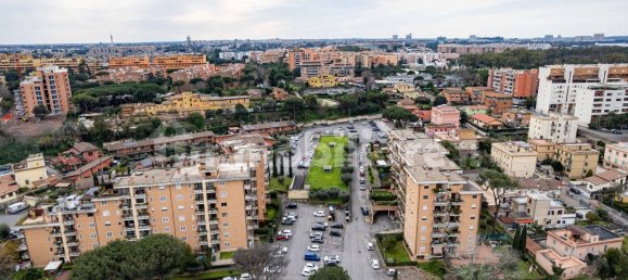 3 bedrooms Apartment in Rome, Italy No. 336650 42