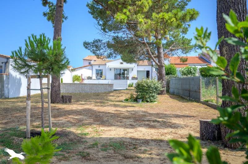 Вилла с 3 спальнями в Ла Флот, Франция № 347647