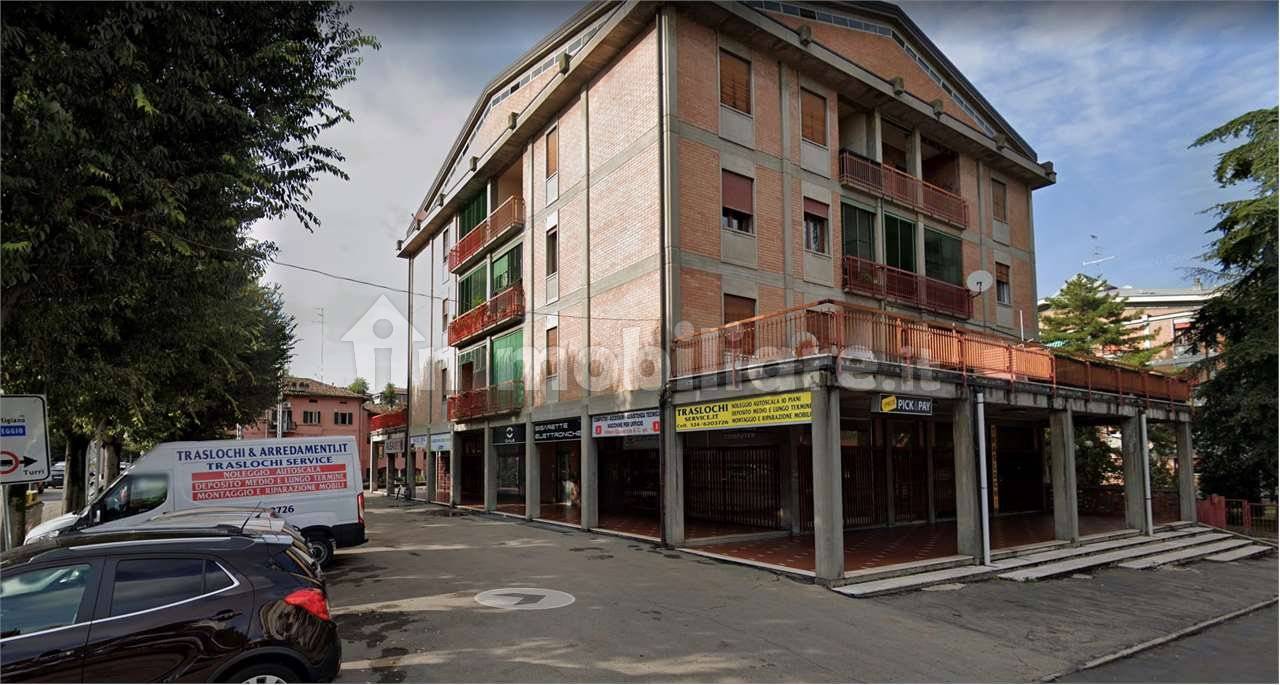 2-salle Propriété commerciale à Reggio Emilia, Italy No. 11991
